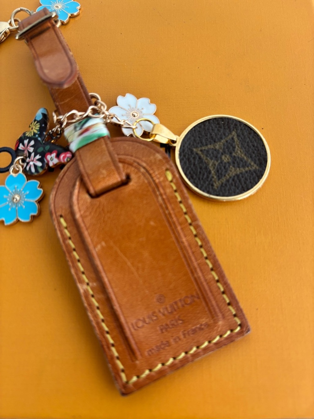 Authentic Louis Vuitton
Vachetta Bag Charm,Upcycled LV Charm, butterfly, flowers - Picture 3 of 7
